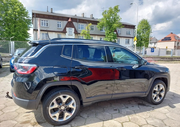 Jeep Compass cena 65900 przebieg: 171000, rok produkcji 2018 z Sanok małe 352